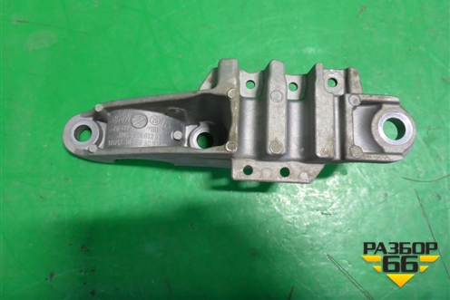 Кронштейн переднего стабилизатора (правый) (31356884012) для BMW 5-серия G30 с 2017г