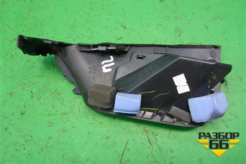 Накладка на торпедо (боковая верхняя левая) (681352ED500) для Nissan Tiida (C11X) с 2004-2013г