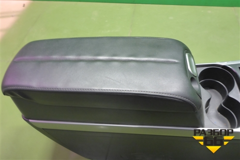 Подлокотник для Mazda CX 7 с 2006-2012г