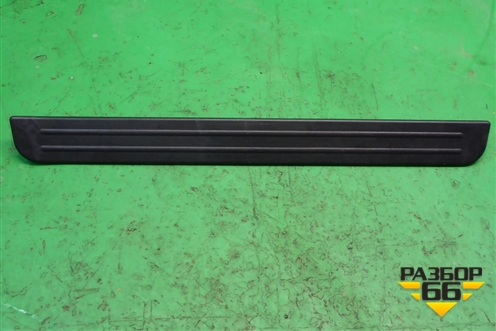 Накладка порога внутренняя переднего правого (в проём) (EG21687E0) для Mazda CX 7 с 2006-2012г
