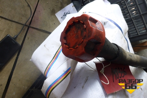 Горловина залива масла для Volvo TRUCK FH с 2002-2008г (ФШ)