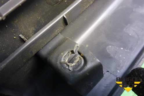 Накладка на порог наружная правая на подножку (передняя) (858724H000) для Hyundai Grand Starex с 2007-2021г