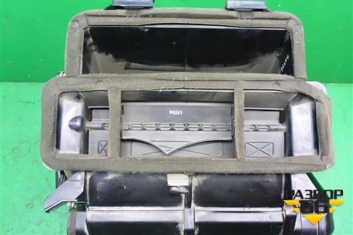 Корпус отопителя (передний под радиатор) (972004H251) для Hyundai Grand Starex с 2007-2021г