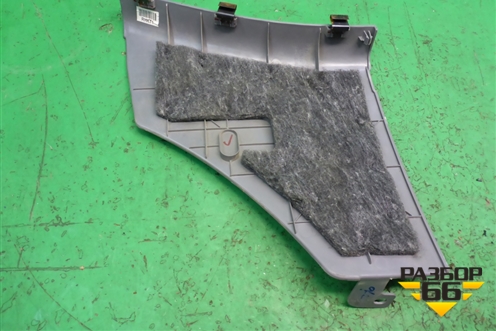 Накладка внутренняя (на консоль правая) (858244H000) для Hyundai Grand Starex с 2007-2021г