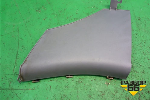 Накладка внутренняя (на консоль правая) (858244H000) для Hyundai Grand Starex с 2007-2021г