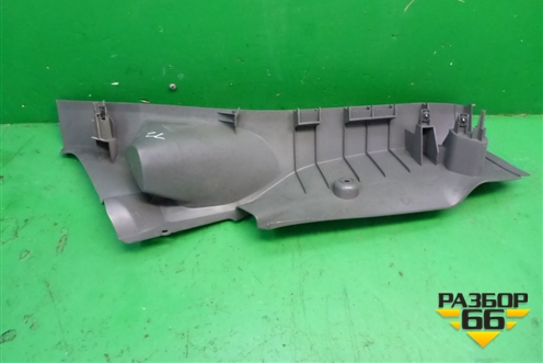 Обшивка стойки задняя нижняя левая (4M51A31017AGW) для Ford Focus 2 с 2008-2011г