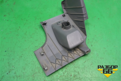 Накладка на торпедо (левая нижняя) (4M51A04324AKW) для Ford Focus 2 с 2008-2011г
