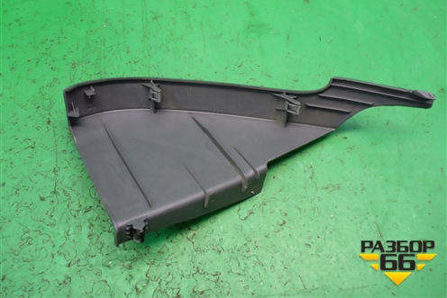Накладка на торпедо (боковая правая) (4M5XA04096AAW) для Ford Focus 2 с 2008-2011г