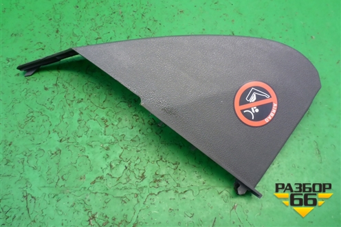Накладка на торпедо (боковая правая) (4M5XA04096AAW) для Ford Focus 2 с 2008-2011г