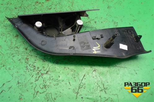 Накладка двери передней левой уголок (4M51A23409AJ3YYW) для Ford Focus 2 с 2008-2011г