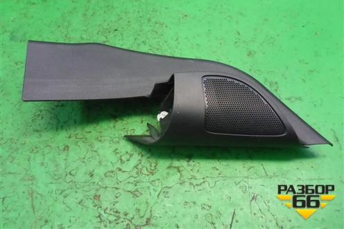 Накладка двери передней правой уголок (4M51A23408AJ3YYW) для Ford Focus 2 с 2008-2011г
