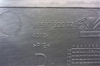 Держатель задней полки правый (9659782077) для Peugeot Partner с 2002-2010г