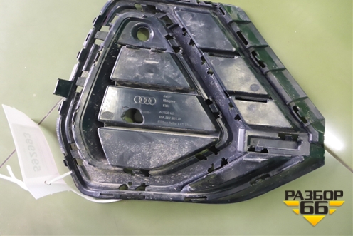 Решетка в передний бампер левая (83A807681D) для Audi Q3 с 2018-2025г