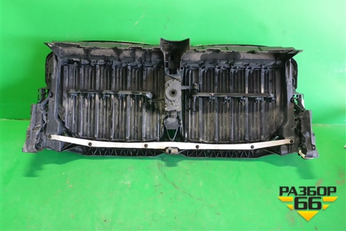 Решетка радиатора (под камеру) (5113226775) для BMW X7 G07 с 2018г