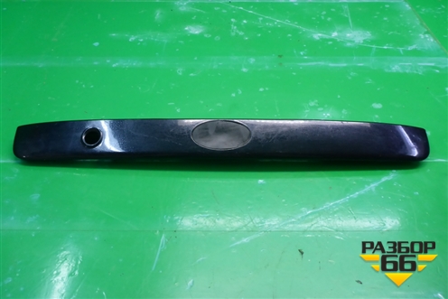 Накладка крышки багажника (8737125001) для Hyundai Aсcent с 2000г