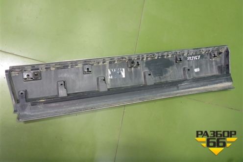 Накладка двери задней правой (828761923R) для Renault Arkana с 2019г