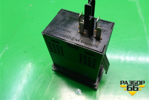 Кнопка обогрева заднего стекла (377959621D) для Volkswagen Pointer с 2004г