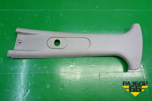 Обшивка стойки центральная верхняя левая (373867331) для Volkswagen Pointer с 2004г