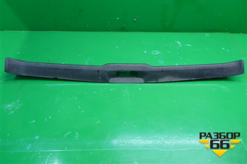 Обшивка багажника на заднюю панель (377863485) для Volkswagen Pointer с 2004г