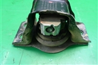 Опора двигателя правая  (1.6л K4MC697) (8200592642) для Renault Sandero с 2009-2014г