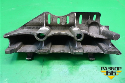 Кронштейн впускного коллектора (1.6л K4MC697) (8200503258) для Renault Sandero с 2009-2014г