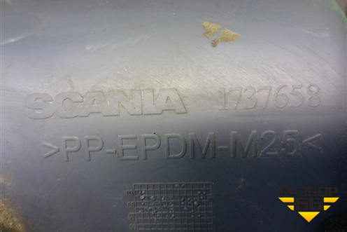Накладка на торпедо  (нижняя левая) (1737658) для Scania  5 P Series с 2004-2016г