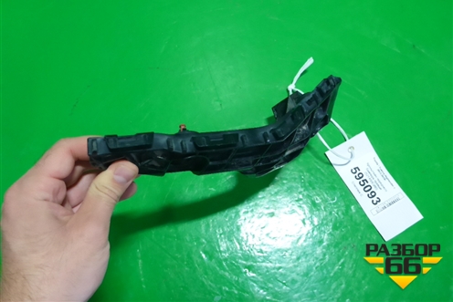 Кронштейн переднего бампера правый (521450E080) для Toyota Highlander с 2013-2021г