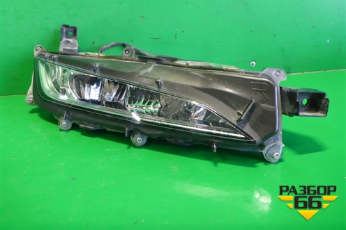 Фара противотуманная правая (после 2019г Led) (8121048060) для Lexus RX 350 c 2015г