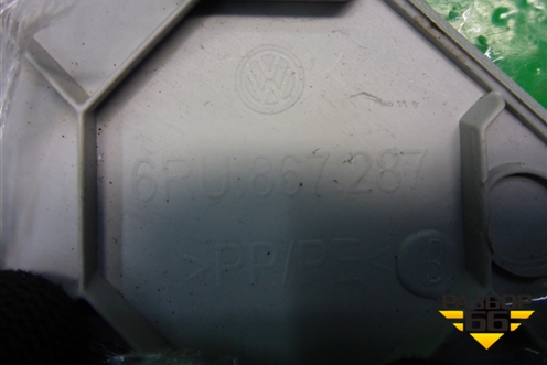 Обшивка стойки задняя верхняя левая (6RU867287) для Volkswagen Polo (седан) с 2010г