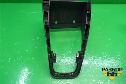 Консоль (передняя часть) для Volkswagen Polo (седан) с 2010г