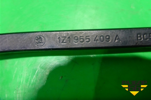 Поводок стеклоочистителя левый (1Z1955409A) для Skoda Octavia (А5) с 2004-2013г