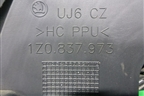 Накладка двери передней левой уголок (1Z0837973) для Skoda Octavia (А5) с 2004-2013г