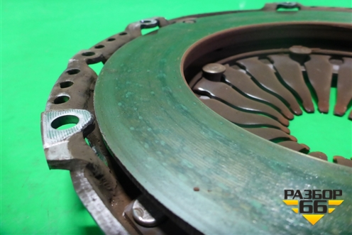 Корзина сцепления (1.6л BSE) (03F141025) для Skoda Octavia (А5) с 2004-2013г