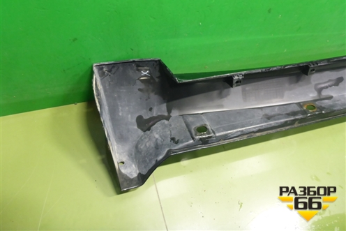 Накладка на порог наружная правая (7585060040) для Toyota Land Cruiser (200) с 2008г