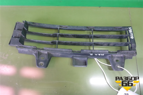 Решетка в передний бампер правая (до 2012г) (5311260040) для Toyota Land Cruiser (200) с 2008г