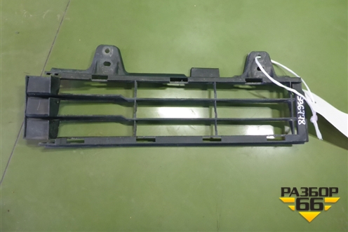 Решетка в передний бампер левая (до 2012г) (5311360030) для Toyota Land Cruiser (200) с 2008г
