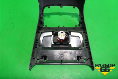 Накладка внутренняя (на подлокотник) (8K0864376) для Audi A4 (В8) с 2007-2015г
