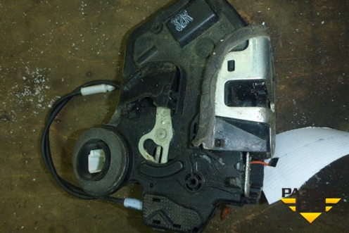 Замок двери передней правой для Toyota Corolla (E12) с 2001-2007г