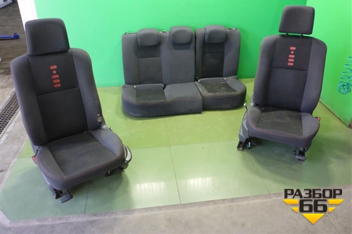 Сиденья комплект (с AIR BAG с подогревом) для Renault Megane 2 с 2002-2009г