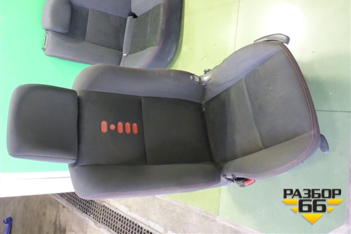 Сиденья комплект (с AIR BAG с подогревом) для Renault Megane 2 с 2002-2009г