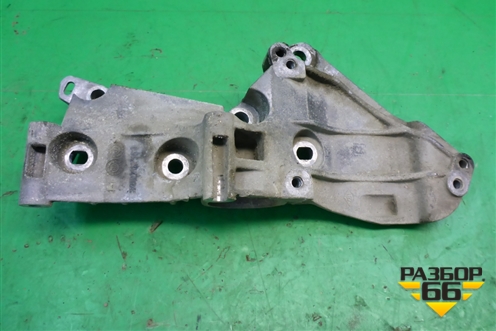 Кронштейн генератора (1.6л K4MC813) (8200242569) для Renault Megane 2 с 2002-2009г