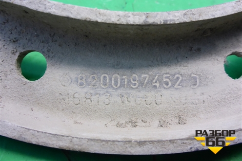 Кронштейн подрамника правый (8200197452J) для Renault Megane 2 с 2002-2009г