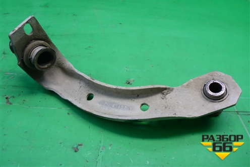 Кронштейн подрамника правый (8200197452J) для Renault Megane 2 с 2002-2009г