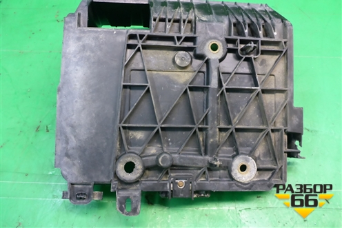 Площадка под аккумулятор (8200467409) для Renault Megane 2 с 2002-2009г