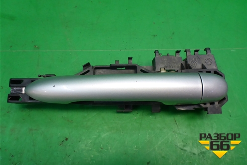Ручка наружная двери задней левой (8200028464D) для Renault Megane 2 с 2002-2009г