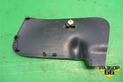 Накладка внутренняя (консоли правая) (8200079033) для Renault Megane 2 с 2002-2009г