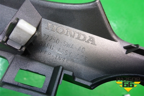 Накладка на торпедо (центральная) (77250SWAA0) для Honda CR-V(RE) с 2006-2012г