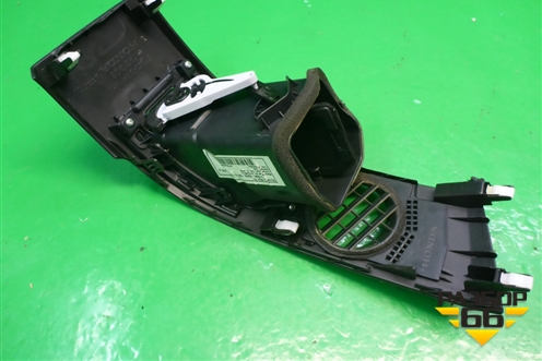 Дефлектор воздушный правый (77630SWWG520M1) для Honda CR-V(RE) с 2006-2012г