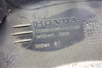 Накладка на торпедо (центральная нижняя) (77290SWAA01020) для Honda CR-V(RE) с 2006-2012г