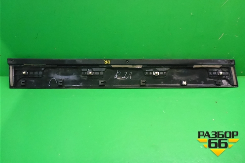 Накладка двери передней правой (75312SWWE010M1) для Honda CR-V(RE) с 2006-2012г